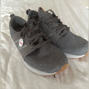 Men’s New Balance MSPTLG1 wide athletic shoes NWT